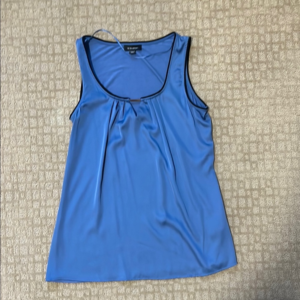 Le chateau Blue Sleeveless Top